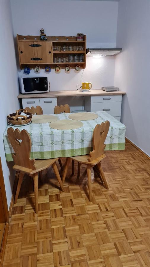 Penzion Piano Appartement Liptovský Mikuláš Buitenkant foto